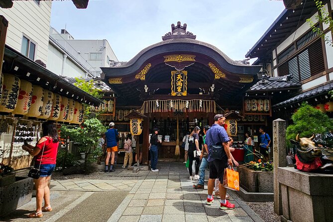 Kyoto Nishiki Market & Depachika: 2-Hours Food Tour With a Local