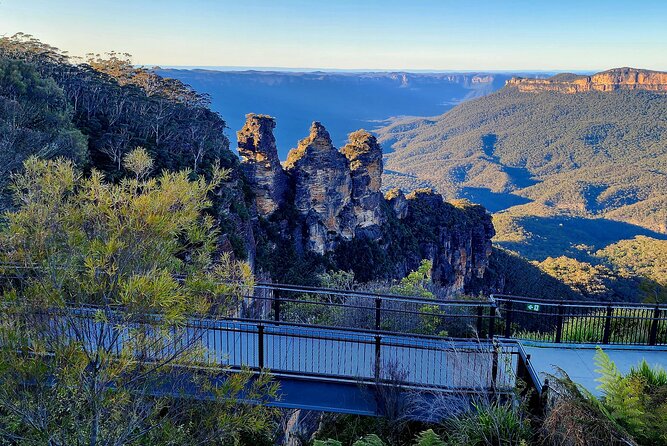 Limoroo, Luxe Private Transfers to The Blue Mountains Australia - Drop-off and Pickup Services
