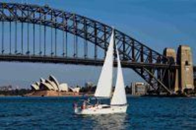 Luxury Sailing Cruise on Sydney Harbour With Lunch
