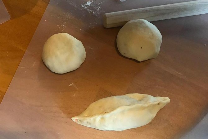 Make Piroshki in Hakodate and Visit Hidden Spots While Baking - Piroshki Recipe and Baking Instructions