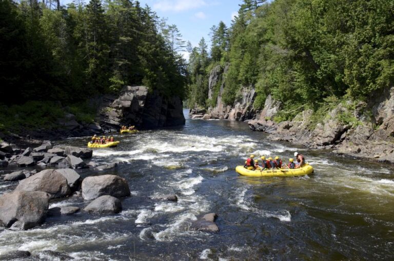 Mont-Tremblant: Full Day of Rouge River White Water Rafting