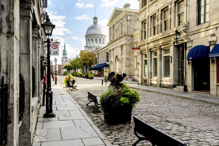 Montreal: Small Group Tour With River Cruise and Notre Dame