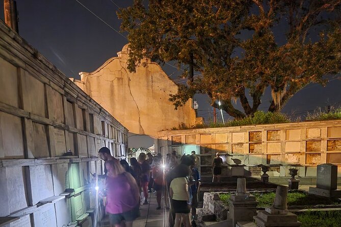 New Orleans Cemetery Bus Tour After Dark