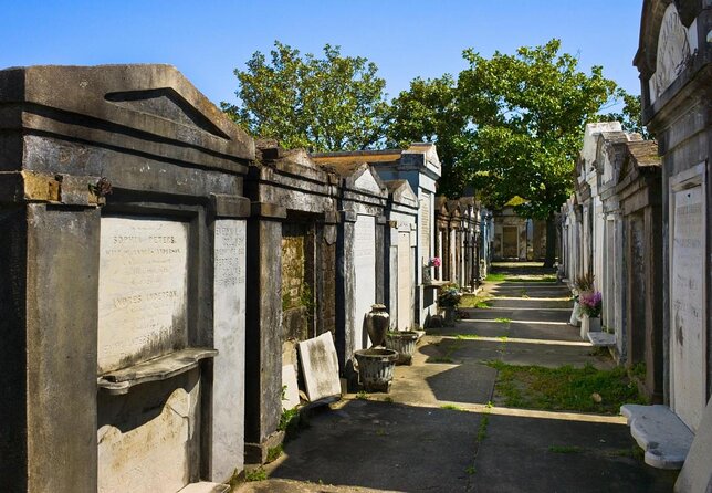 New Orleans Garden District and Lafayette Cemetery Tour - Booking Information