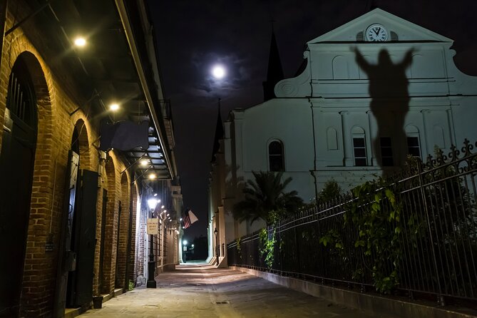 New Orleans Ghost, History, Murder and Mystery Guided Tour