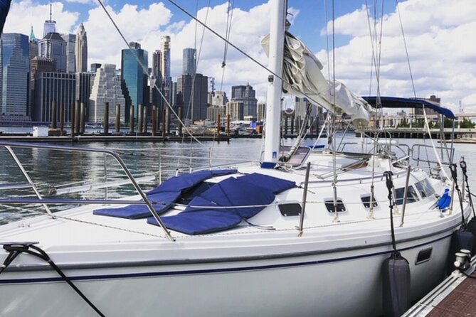 New York Harbor Small-Group Sailing Tour  – New York City