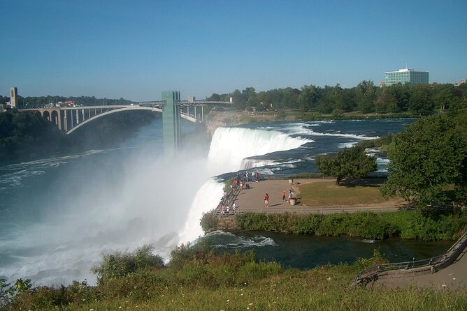 Niagara at a Glance Tour With Maid of the Mist Boat Cruise - Tour Itinerary and Highlights