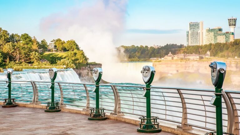Niagara Falls, Canada: Boat Tour & Journey Behind the Falls