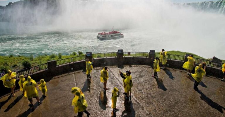 Niagara Falls, Canada: Sightseeing Tour With Boat Ride