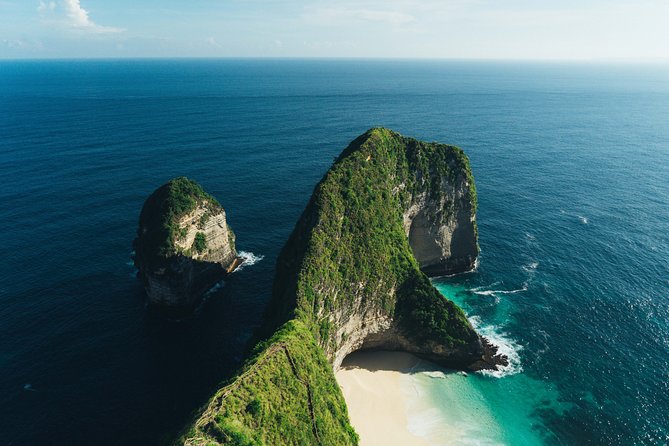 Nusa Penida Instagram Tour: The Most Iconic Spots (Private & All-Inclusive) - Private Transportation and Local Guides