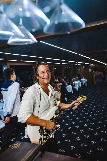 NYC: Gourmet Dinner Cruise With Live Music