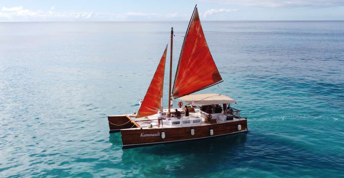 Oahu: Traditional Canoe Sunset Cruise With Dinner - Key Points