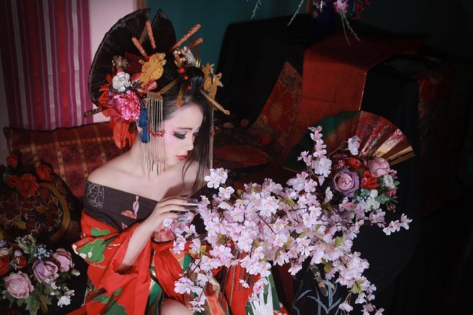 Oiran Private Experience and Photoshoot in Niigata