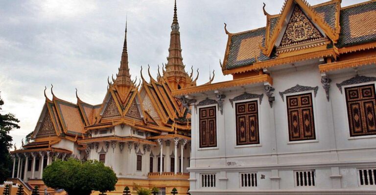 One Day Private Guide Tour History in Phnom Penh