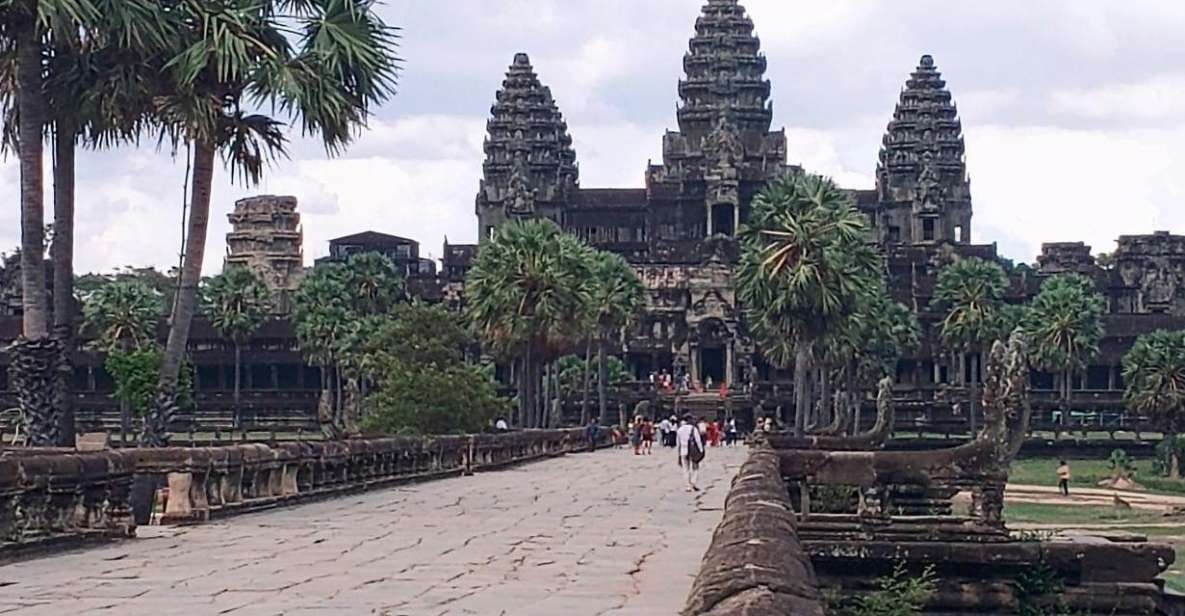 One Day Shared Trip to Angkor Temples With Sunset - Booking and Flexibility