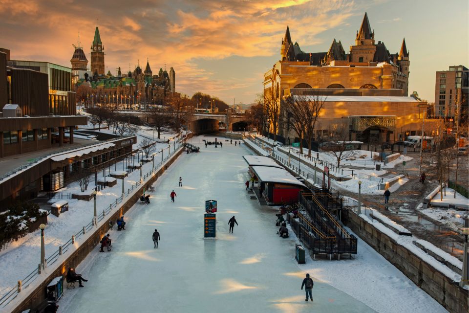 Ottawa: City Exploration Game and Tour