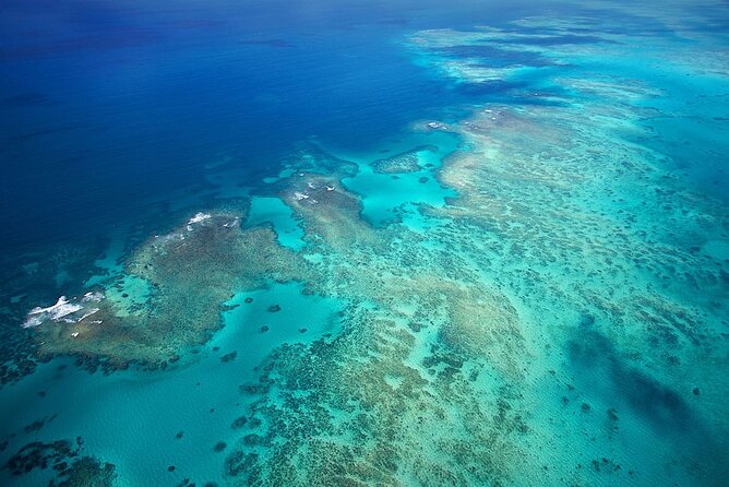 Outer Reef Odyssey – 40 Minute Reef Scenic Flight