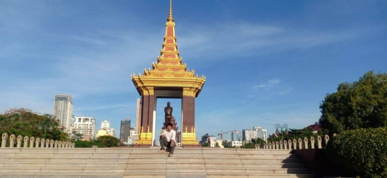 Phnom Penh: City and Silk Island Tour (No Genocide Sites)