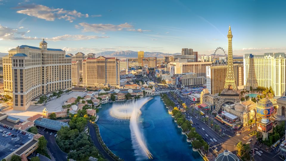 Photoshoot at The Las Vegas Strip & Bellagio Fountains