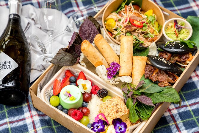 Picnic in the Royal Botanic Gardens for 2 - Experience Highlights