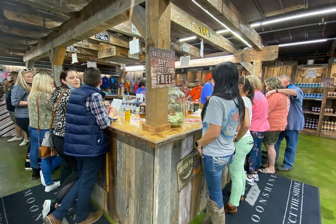 Pigeon Forge Wine, Whiskey, and Moonshine Tour - Tour Highlights