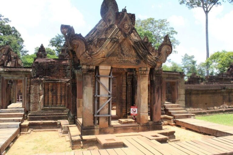 Private Banteay Srei and 4 Guided Tour