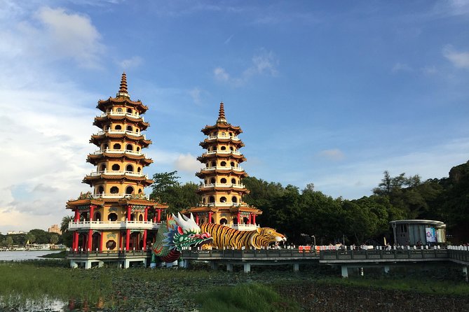 Private Classic Kaohsiung Day Tour - Tour Pricing and Booking Details