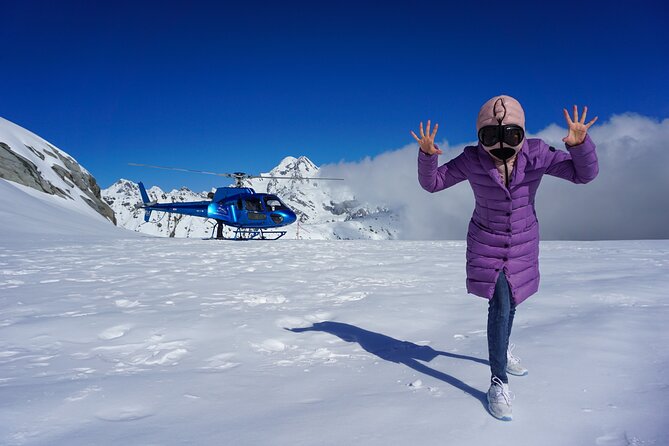 Private Flight: 4 Glaciers With 2 Snow Landings – 60mins