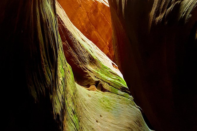 Private Peek-A-Boo Slot Canyon Guided Tours