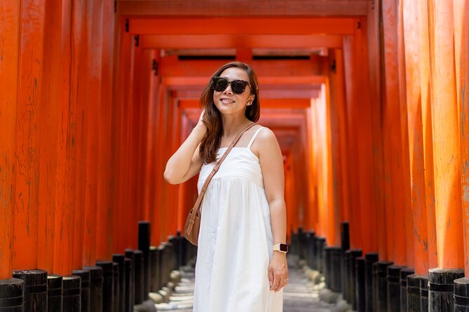 Private Professional Photography and Tour of Fushimi Inari