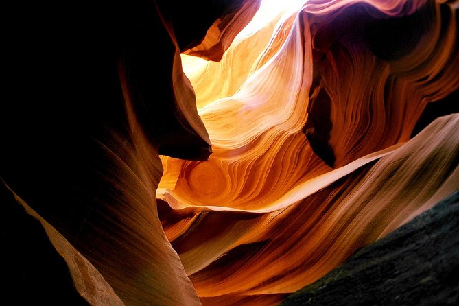 Private to Antelope Canyon and Horseshoe Bend in Luxury Car Tour - Group Size and Guide Experience