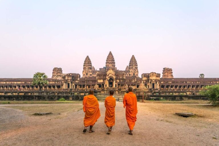 Private Tours Angkor Wat, Thom and Small Group Temple