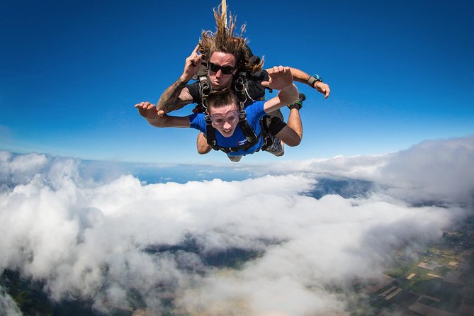 Reef and Rainforest Tandem Skydive in Cairns