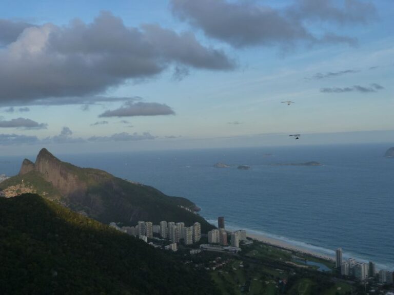 Rio De Janeiro: 30-Minute Tandem Paragliding Flight