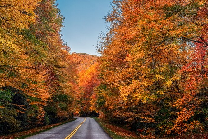 Scenic Driving Tour of the Blue Ridge Mountains - Stops for Hikes and Photos