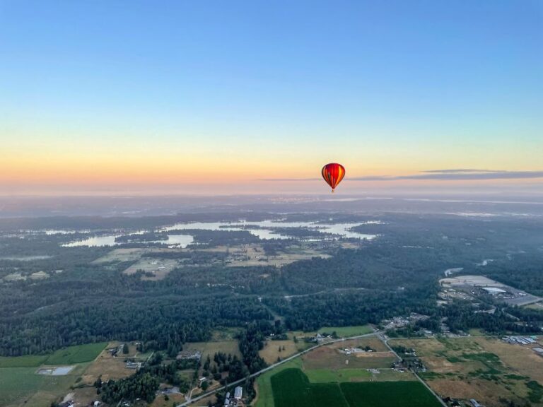 Seattle: Mt. Rainier Sunrise Hot Air Balloon Ride