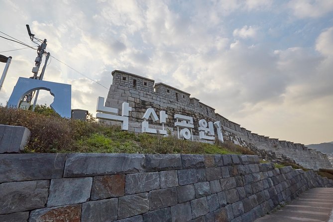 Seoul: Gyeongbok Palace, Bukchon Village, and Gwangjang Tour - Booking Information