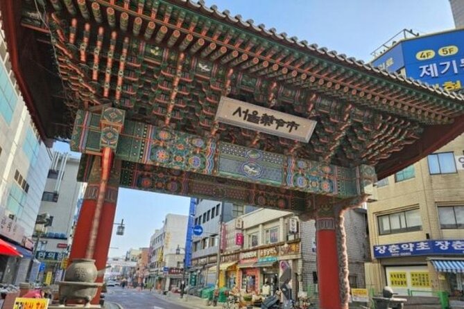 Seoul: Gyeongdong Market Healing Walking Tour