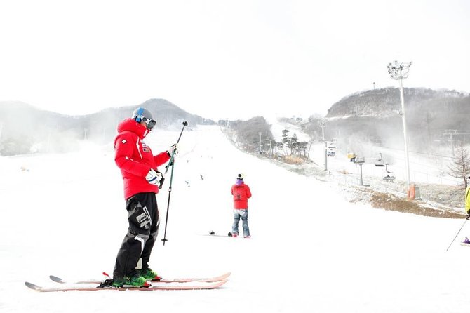 Seoul Ski Tour at Jisan Forest Resort