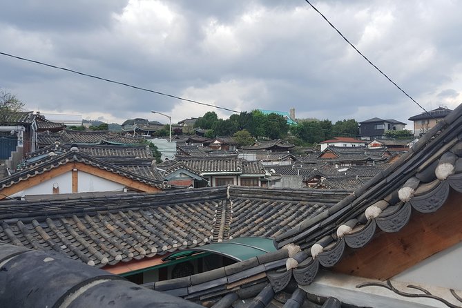 Seoul Small-Group Walking Day Tour: Palaces and Downtown