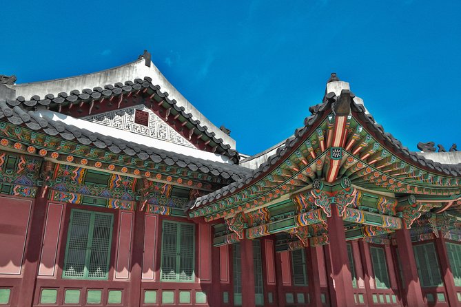 Seoul Tour With Palgakjeong, Changdeokgug and Namdaemun Market