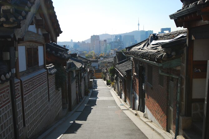Seoul UNESCO Heritage Palace, Shrine, and More Tour