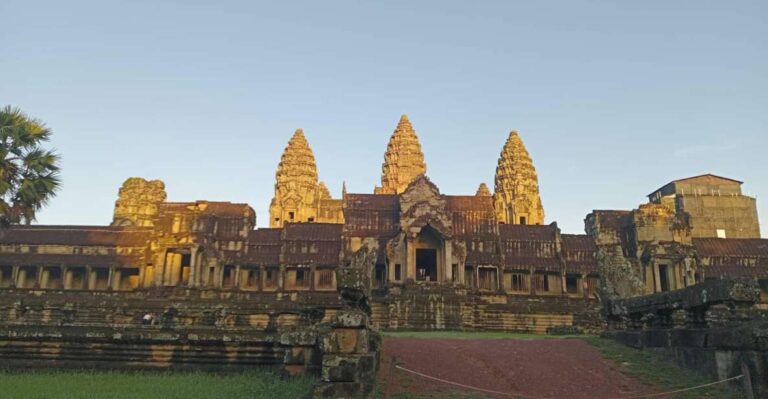 Siem Reap: Angkor Wat Sunrise Bike Tour With Breakfast