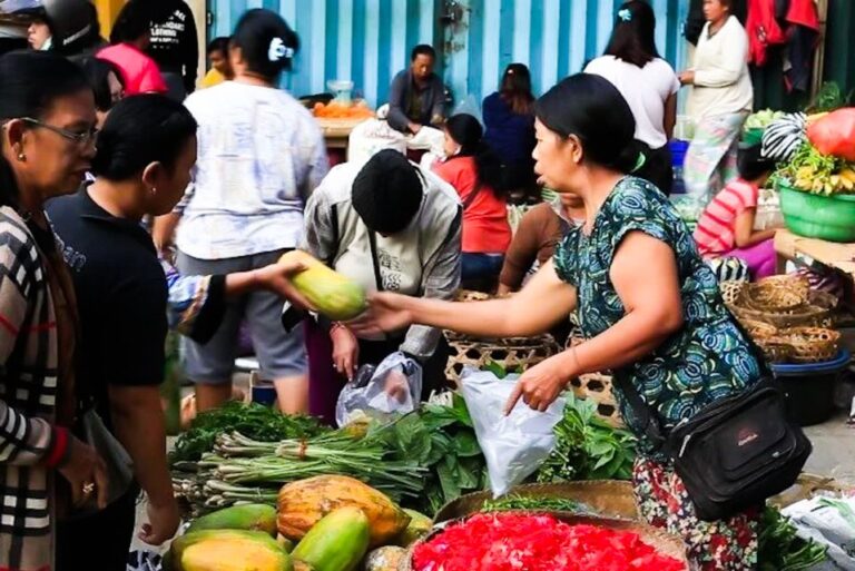 Siem Reap: Cooking Class and Market Shopping
