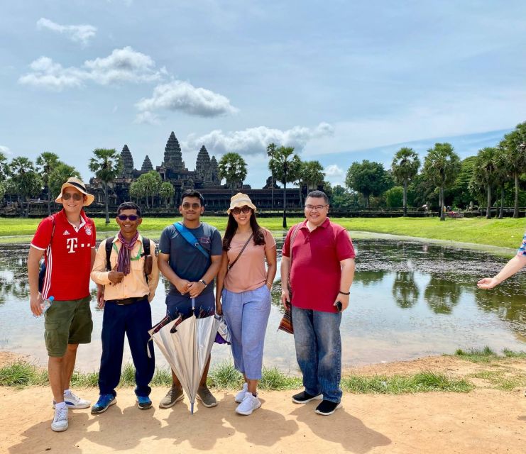 Siem Reap: Explore Angkor Complex Temples and Sunset Tour
