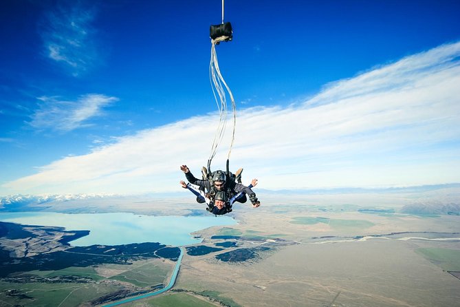 Skydive Mt. Cook – 20 Seconds of Freefall From 10,000ft