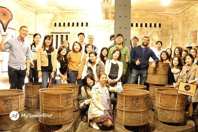 Small-group Vintage Taipei Day Tour Including National Palace Museum