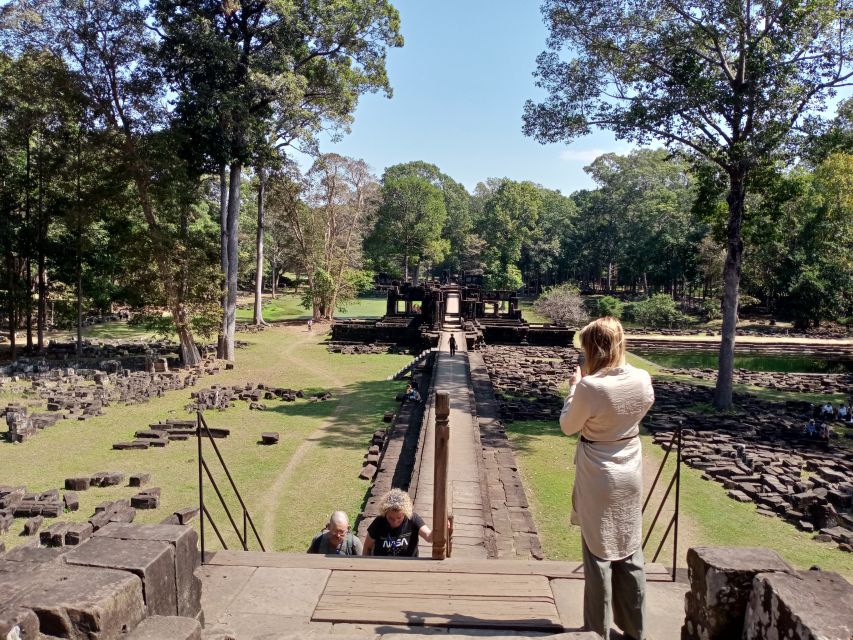 Sun Rise Small Group Day Tour to Temples of Angkor - Cancellation Policy