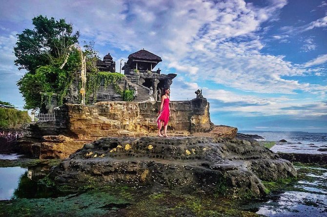 Tanah Lot Temple, Waterfall & Ubud Tour (Private & All-Inclusive)