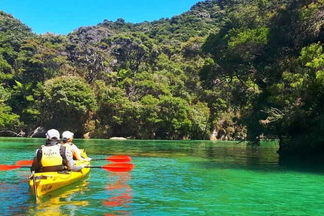 The Two Gods – Guided Kayak & Unguided Walk – New Zealand